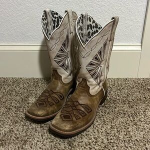 Laredo Women’s Cowboy Boots, size women’s 10